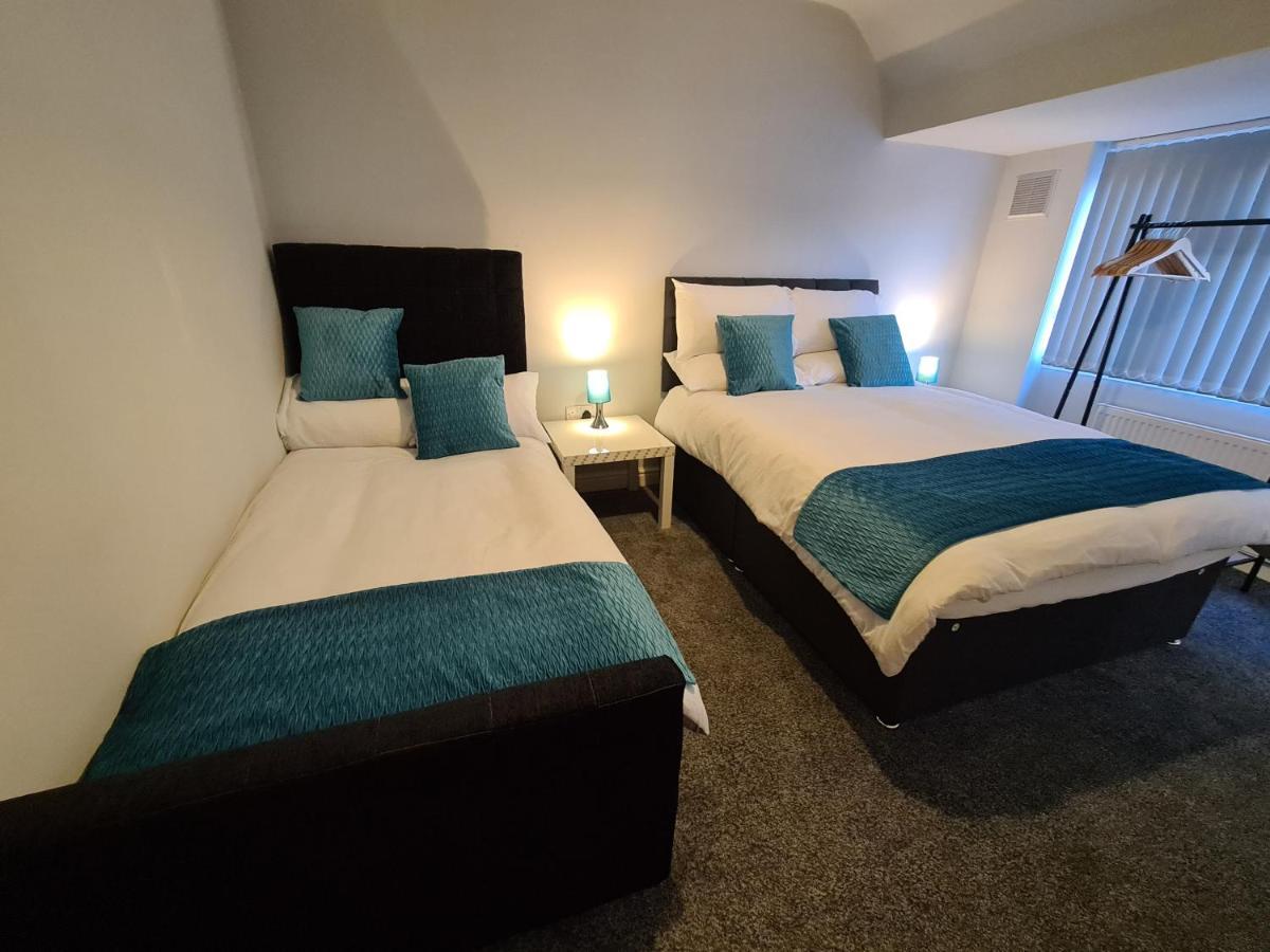 Whole House - 4 Bedrooms - Parking - Sleeps 8 伯明翰 外观 照片