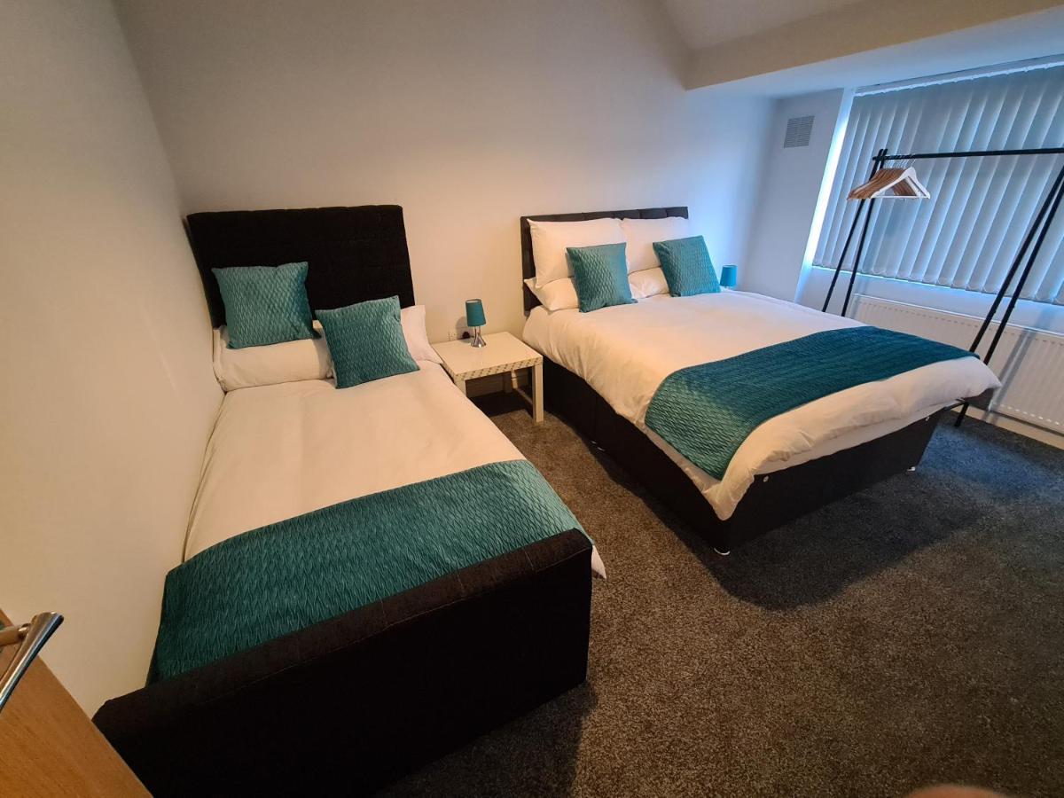Whole House - 4 Bedrooms - Parking - Sleeps 8 伯明翰 外观 照片